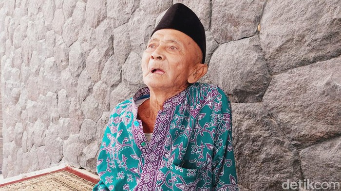 Sukur bin Idin calon jemaah haji tertua asal Lamongan