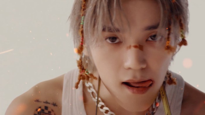 Taeyong NCT di teaser debut solo album mini SHALALA.