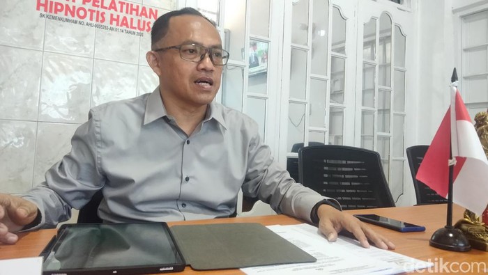Thomy Faisal, pengacara guru SD yang diduga diperas jaksa Kejari Batu Bara.
