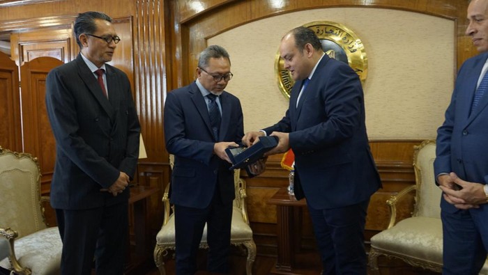 Mendag Zulhas dan Mendag Mesir Ahmed Samir Saleh menandatangani MoU Pembentukan Komite Perdagangan Bersama atau Joint Trade Committee (JTC).