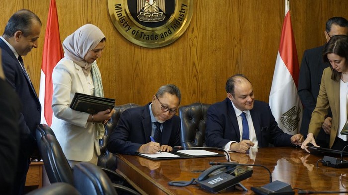 Mendag Zulhas dan Mendag Mesir Ahmed Samir Saleh menandatangani MoU Pembentukan Komite Perdagangan Bersama atau Joint Trade Committee (JTC).