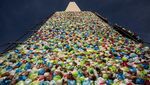 Tugu Buenos Aires di Argentina Diselimuti Kantong Plastik, Kenapa Tuh?