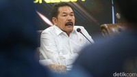 Kepala BPKP Muhammad Yusuf Ateh mengatakan, kerugian keuangan negara tersebut terdiri dari 3 hal biaya kegiatan penyusunan kajian pendukung, mark up harga, pembayaran BTS yang belum terbangun.