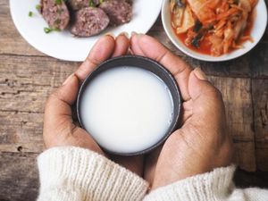 5 Fakta Makgeolli, Minuman Alkohol Khas Korea yang Menyehatkan