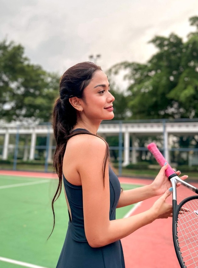 Karena diduga menjadi selingkuhan Fandy Christian, unggahan-unggahan Andi Annisa kini dibanjiri dengan komentar nyinyir dari para netizen. Penampilannya pun jadi dibanding-bandingkan dengan Dahlia Poland. Foto: Instagram/@andiannsyah