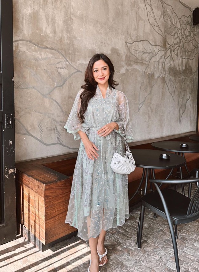 Nama Andi Annisa Lasyah sendiri mulai banyak dikenal melalui perannya dalam FTV Suara Hati Istri. Dalam FTV terseebut Andi Annisa memerankan karakter wanita yang seringkali tersakiti. Foto: Instagram/@andiannsyah