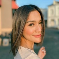 Hingga saat ini sudah banyak film dan sinetron yang pernah dibintangi oleh Andi Annisa. Namanya juga kini sedang kembali disorot karena diduga jadi selingkuhan Fandy Christian. Foto: Instagram/@andiannsyah