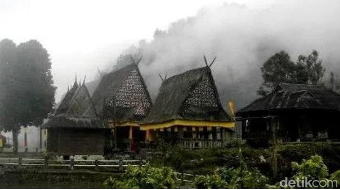 Bagas Godang.