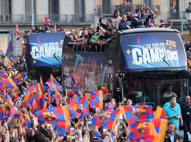 Barcelona Gelar Parade Bus Terbuka Rayakan Juara Liga Spanyol