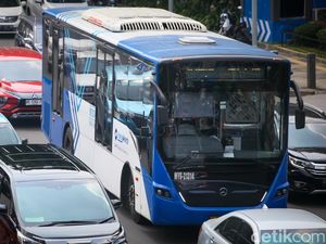 Revitalisasi Rampung, Halte TransJakarta Pasar Rumput Kembali Beroperasi
