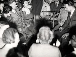 Foto Jadul yang Aneh, Ceritanya Pun Mengejutkan