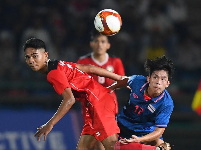 Timnas Indonesia U-22 mengakhiri puasa gelar dengan menjuarai sepakbola SEA Games 2023. Tim asuhan Indra Sjafri menang 5-2 atas Thailand di laga final.