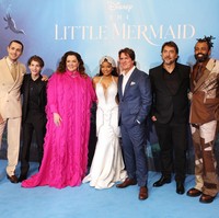 Film produksi Disney ini turut menampilkan bintang ternama lainnya. Sebut saja Melissa McCharty yang berperan sebagai Ursula, Javier Bardem sebagai Raja Triton, dan Daveed Diggs yang mengisi suara untuk Sebastian. (Foto: Hoda Davaine/Dave Benett/WireImage)
