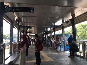 Halte Bundaran Senayan Bakal Ditutup, Pengguna TransJ Beralih Naik Motor