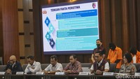 Djuhandhani menuturkan, para pelaku melancarkan aksinya dengan menjanjikan pekerjaan dengan gaji tinggi.  