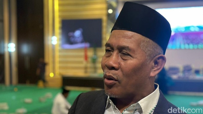 Ketua PWNU Jatim KH Marzuki Mustamar