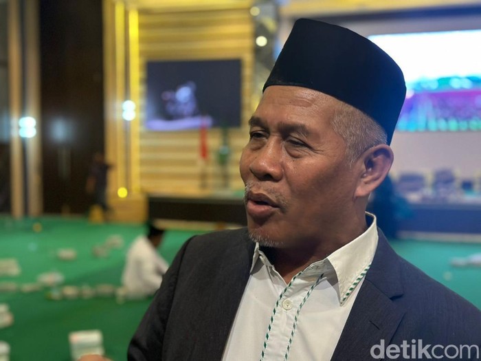 Ketua PWNU Jatim KH Marzuki Mustamar