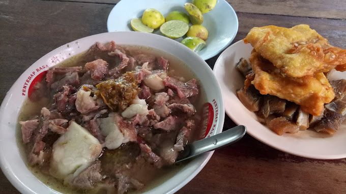 Kuliner langganan mahasiswa UGM dan UNY di Yogyakarta.