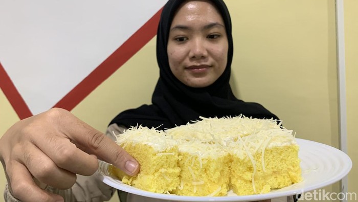 Lezatnya bolu lapis durian.