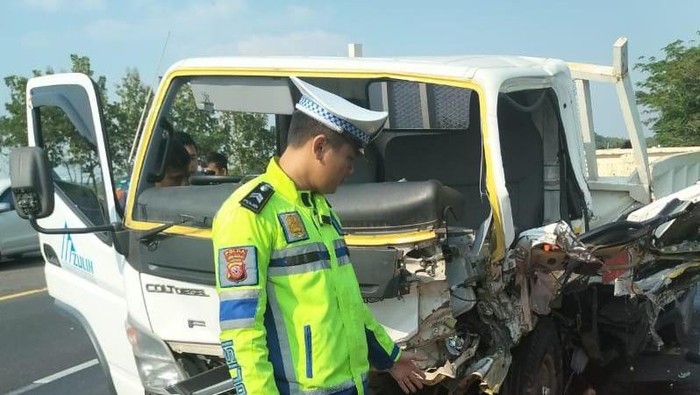 Lokasi truk tabrak pembatas jalan di Tol Cipali.