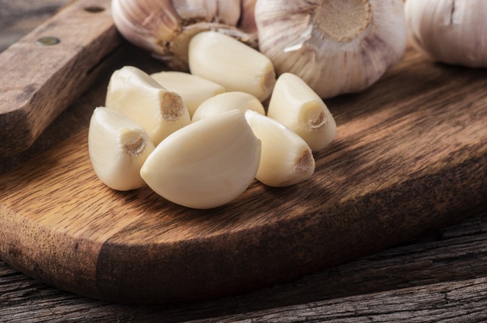 7 Manfaat Makan Bawang Putih, Bikin Kulit Mulus dan Cegah Diabetes