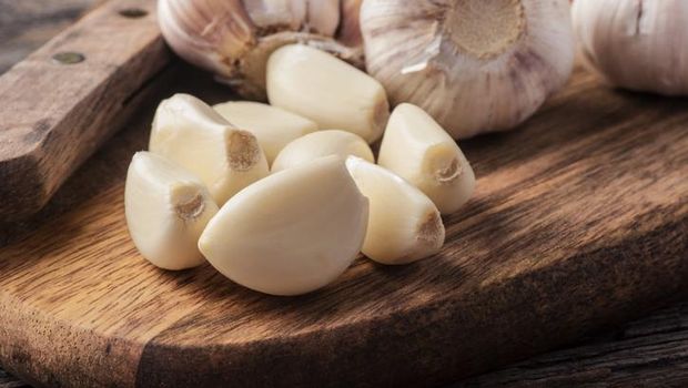 7 Manfaat Makan Bawang Putih, Bikin Kulit Mulus dan Cegah Diabetes