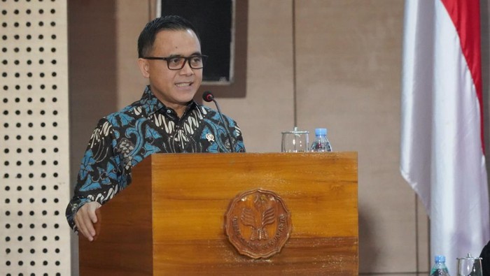 Menpan-RB Bicara Penguatan Peran Akademisi dalam Dies Natalis UNJ