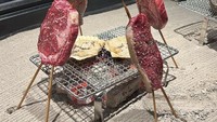 Punya konsep yang unik, restoran Soichiro milik Ayu Dewi ini memang menyajikan menu steak ala Jepang yang enak. Foto: Instagram