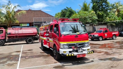 Dinas Pemadam Kebakaran (Damkar) Karangasem menerjunkan tiga unit mobil, namun saat tiba di lokasi ternyata laporan kebakaran palsu.