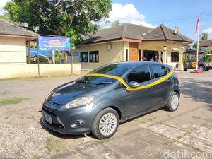 Heboh Wanita Tewas dengan Wajah Penuh Luka Dalam Mobil di Kulon Progo