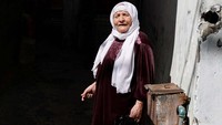 Amna Sobh (87) juga menjadi saksi bisu pengusiran warga Palestina oleh Israel pada 75 tahun lalu. REUTERS/Raneen Sawafta.