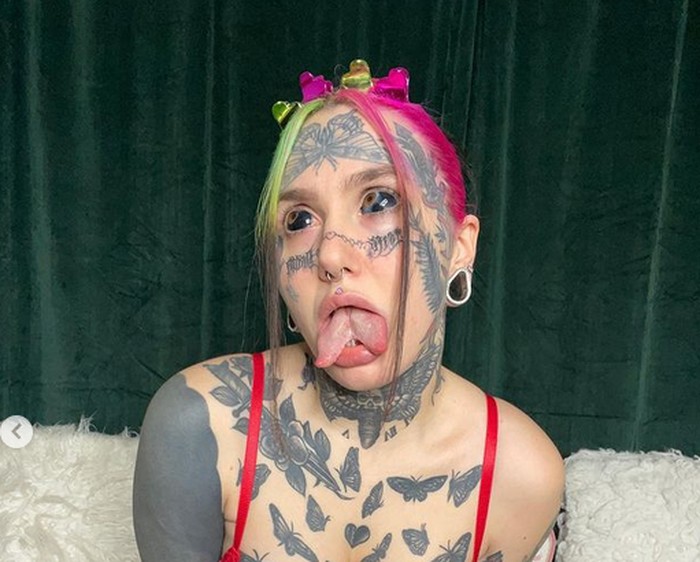 Orylan, wanita pemilik tato ekstrem