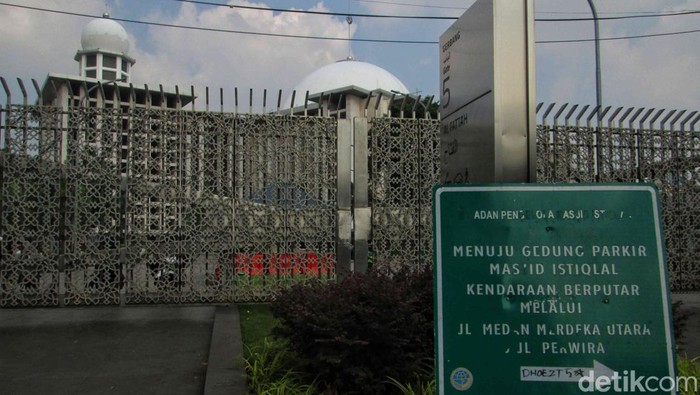 Praktik Pembagian Hasil Parkir Ilegal di Masjid Istiqlal Terungkap