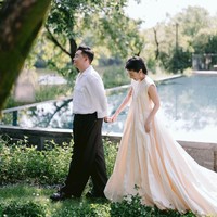 Hao Shao Wen atau Steven Hao baru saja menikah dengan Lin Ningrui, seorang makeup artist di Hangzho, China. Dalam foto-foto yang diunggah di Weibo, pria asal Taiwan tersebut mengunggah foto-foto hari resepsinya yang digelar secara mewah. Foto: Dok. Weibo