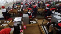 Pabrik rokok kretek yang baru dibuka tersebut menyerap sebanyak 1.467 tenaga kerja. 
