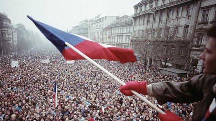 Revolusi Beludru 1989 di Cekoslovakia.