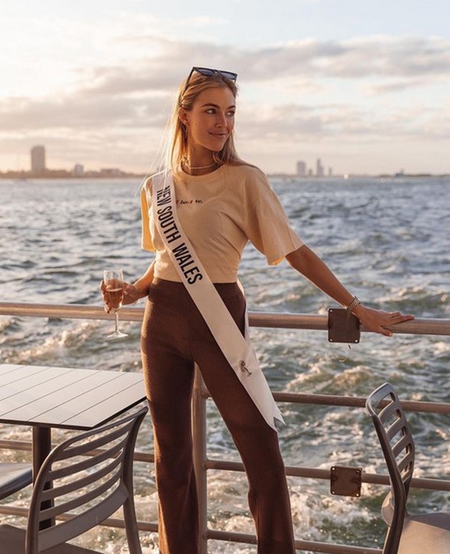Sienna adalah model dan finalis ajang kecantikan Miss Universe Australia. Foto: Instagram