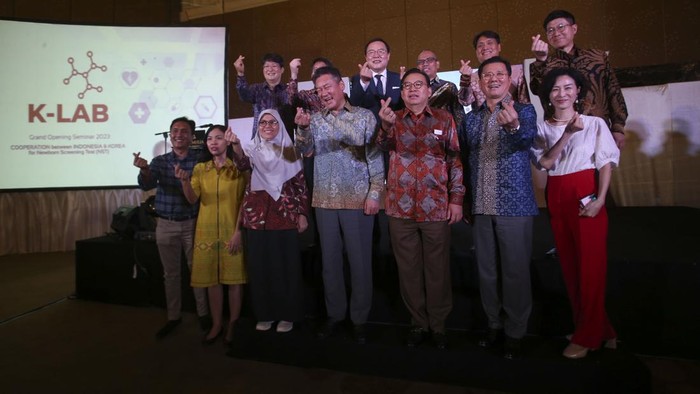 Gandi Sulistiyanto Soeherman Duta Besar Indonesia untuk Korea Selatan memberikan sambutan saat seminar kerja sama Indonesia dan Korea untuk Tes Skrining Bayi Baru Lahir (NST) di Jakarta, Selasa (16/5/2023).
