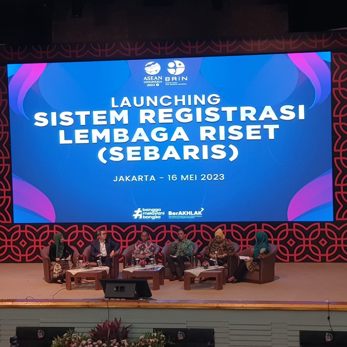Talkshow dalam peluncuran SeBaRis BRIN