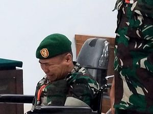 Momen Oknum TNI di Sumut Pembawa Sabu 75 Kg Menangis saat Dituntut Mati