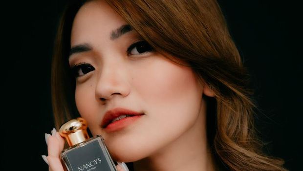 Tasya Emilia Putri bikin parfum sendiri.