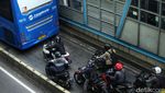 Tilang Manual Diterapkan, Pengendara Tetap Terobos Jalur TransJ