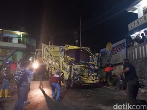 Pesan Terakhir Korban Tewas Diseruduk Truk Sapi di Jalur Tengkorak Batu
