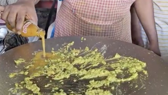Unik! Kreasi Omelet Mangga Khas India Ini Bikin Netizen Heran