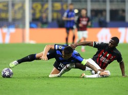 Serie A memang masih jadi salah satu lima top Eropa, tapi pamornya boleh dibilang kalah ketimbang Premier League dan LaLiga. Krisis keuangan yang menimpa banyak klub jadi salah satu alasan mengapa kompetisi di sana sulit berkembang. REUTERS/Claudia Greco  