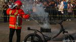 Begini Penanganan Kebakaran Batere Pada Motor Listrik