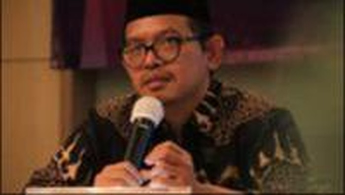 Berbohong di Ruang Terang