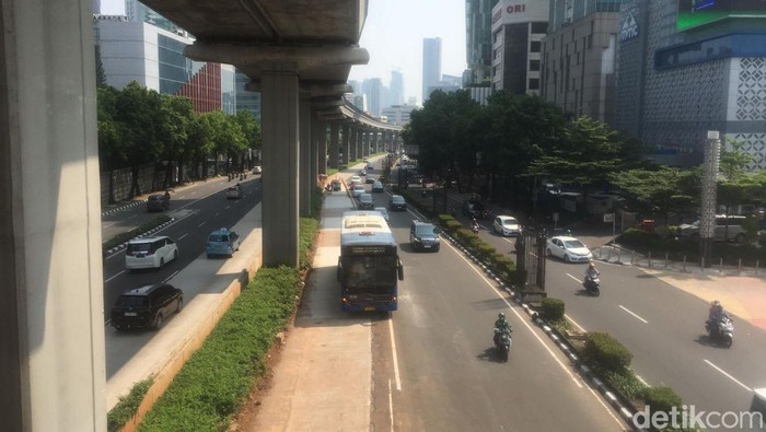 Bus Transjakarta. (Muhammad Fariz At Thariqi/detikcom)