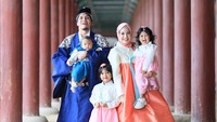 Berdasarkan putusan hakim PA Jakarta Selatan, hak asuh anak jatuh pada Natasha Rizki. Kendati demikian, Desta masih dapat bebas menemui ketiga buah hatinya. Selain itu, ia juga akan tetap memberikan nafkah kepada mantan istrinya itu. (Foto: Instagram/@desta80s)