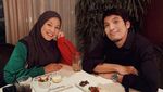 Momen Indah Desta Mahendra Saat Makan Malam Bareng Natasha Rizky